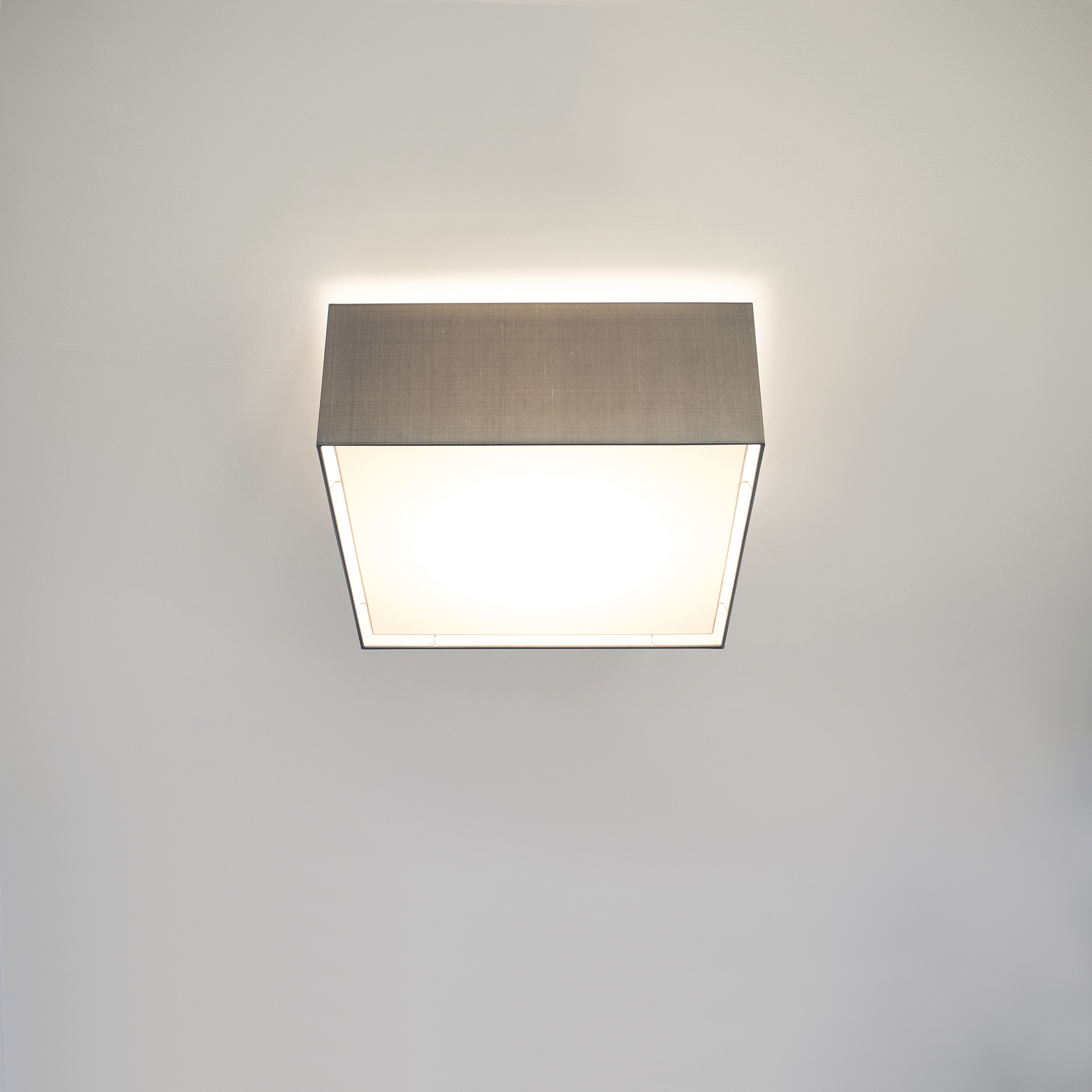 CUBIC FRAME ceiling light in silver-grey.